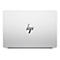 Ein weiÃŸes HP-LaptopgehÃ¤use. Das HP-Logo ist mittig platziert. Es ist ein leichtes, elegantes Design.