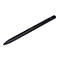 Schwarzer Stylus-Stift mit drei kleinen Punkten und HP-Logo. Liegt diagonal vor weißem Hintergrund.