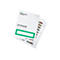 Auf weißem Hintergrund liegt eine Packung Barcode-Etiketten. Auf der Packung stehen Texte wie "Hewlett Packard Enterprise", "LTO-9 Ultrium RW Bar Code Label Pack" und "100 Data Labels / 10 Cleaning Labels". Etiketten mit farbigen Barcodes sind sichtbar.
