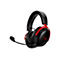 Casque noir avec une couleur d'accent rouge et un microphone, sur fond blanc.