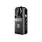Schwarze Bodycam mit "Hytera"-Schriftzug. Orangefarbener Knopf und Symbole für Kamera, Mikrofon und Menü. Linse im Fokus.