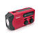 Rotes Notfallradio mit Solarpanel, Taschenlampe und Lautsprecher vor weißem Hintergrund.