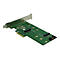 Grüne PCIe-Adapterkarte für M.2-SSDs mit Steckplätzen für verschiedene Längen auf weißem Hintergrund.