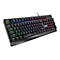 Schwarze Gaming-Tastatur mit mehrfarbiger Hintergrundbeleuchtung und schwarzen Tasten vor weiÃŸem Hintergrund.