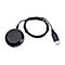 Appareil Jabra noir avec câble et connecteur USB-C. L'appareil dispose de boutons pour le volume, le mode silencieux et la prise d'appel.
