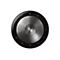 Haut-parleur Jabra rond et noir, grille de haut-parleur centrale argentée, boutons de commande, fond blanc.