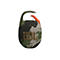 Ovaler, tarnfarbener JBL Clip Lautsprecher mit orangefarbenem Clip.