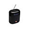 Schwarzes JBL-Radio mit ausgefahrener Antenne. Auf dem Display ist BBC WorldService zu sehen.