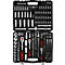Une boîte à outils noire ouverte contenant un assortiment complet de douilles, d'embouts et de cliquets.