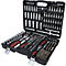 Mallette à outils en plastique noir ouverte, remplie d'un assortiment complet de douilles et d'embouts.