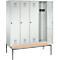 Kapstok Evolo S 3000, staal, Zitbank 4 compartimenten met telkens b 400 mm, cilinderslot, lichtgrijs RAL 7035/lichtgrijs RAL 7035