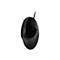 Schwarze Computermaus, leicht schräg von oben fotografiert, Kabel nach oben. Auf weißem Hintergrund.