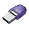 Une clé USB violette de Kingston avec l'inscription 128 Go et DTmicroDuo 3C. Le boîtier est légèrement transparent.