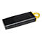 Une clé USB noire avec un anneau jaune, le logo Kingston et l'inscription 128 Go.