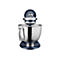 Dunkelblaue KitchenAid Küchenmaschine vor weißem Hintergrund.