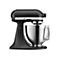 Schwarze KitchenAid Artisan Küchenmaschine mit Edelstahlschüssel vor weißem Hintergrund.