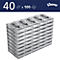 Een stapel Kleenex tissue dozen. "40 x 100" staat linksboven, naast het Kleenex logo.