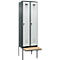 Kleiderspind C+P Evolo Plus, 2 Abteile à 300 mm Breite, schwebende Sitzbank, B 600 x T 815 x H 2120 mm, Drehriegel, anthrazitgrau/lichtgrau