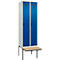 Kleiderspind C+P Evolo Plus, 2 Abteile à 300 mm Breite, schwebende Sitzbank, B 600 x T 815 x H 2120 mm, Drehriegel, lichtgrau/enzianblau
