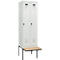 Kleiderspind C+P Evolo Plus, 2 Abteile à 300 mm Breite, schwebende Sitzbank, B 600 x T 815 x H 2120 mm, Drehriegel, lichtgrau/lichtgrau