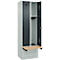 Kleiderspind C+P Evolo Plus, 2 Abteile à 300 mm Breite, Sockel, schwebende Sitzbank, B 600 x T 815 x H 1950 mm, Drehriegel, lichtgrau/anthrazitgrau