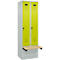 Kleiderspind C+P Evolo Plus, 2 Abteile à 300 mm Breite, Sockel, schwebende Sitzbank, B 600 x T 815 x H 1950 mm, Drehriegel, lichtgrau/clowngrün