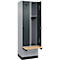 Kleiderspind C+P Evolo Plus, 2 Abteile à 300 mm Breite, Sockel, schwebende Sitzbank, B 600 x T 815 x H 1950 mm, Drehriegel, weißaluminium/anthrazitgrau