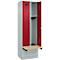 Kleiderspind C+P Evolo Plus, 2 Abteile à 300 mm Breite, Sockel, schwebende Sitzbank, B 600 x T 815 x H 1950 mm, Zylinder, lichtgrau/rubinrot