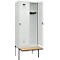 Kleiderspind C+P Evolo Plus, 2 Abteile à 400 mm Breite, schwebende Sitzbank, B 800 x T 815 x H 2120 mm, Drehriegel, lichtgrau/lichtgrau