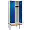 Kleiderspind C+P Evolo Plus, 2 Abteile à 400 mm Breite, schwebende Sitzbank, B 800 x T 815 x H 2120 mm, Zylinder, lichtgrau/enzianblau