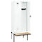 Kleiderspind C+P Evolo Plus, 2 Abteile à 400 mm Breite, schwebende Sitzbank, B 800 x T 815 x H 2120 mm, Zylinder, verkehrsweiß/verkehrsweiß