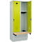 Kleiderspind C+P Evolo Plus, 2 Abteile à 400 mm Breite, Sockel, schwebende Sitzbank, B 800 x T 815 x H 1950 mm, Drehriegel, lichtgrau/clowngrün