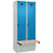 Kleiderspind C+P Evolo Plus, 2 Abteile à 400 mm Breite, Sockel, schwebende Sitzbank, B 800 x T 815 x H 1950 mm, Drehriegel, lichtgrau/lichtblau