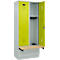 Kleiderspind C+P Evolo Plus, 2 Abteile à 400 mm Breite, Sockel, schwebende Sitzbank, B 800 x T 815 x H 1950 mm, Zylinder, lichtgrau/clowngrün