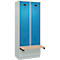 Kleiderspind C+P Evolo Plus, 2 Abteile à 400 mm Breite, Sockel, schwebende Sitzbank, B 800 x T 815 x H 1950 mm, Zylinder, lichtgrau/lichtblau
