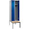 Kleiderspind C+P Evolo Plus, 2 Abteile mit je 300 mm Breite, Unterbau-Sitzbank, B 600 x T 815 x H 2120 mm, Drehriegel, weissaluminium/enzianblau