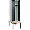Kleiderspind C+P Evolo Plus, 2 Abteile mit je 300 mm Breite, Unterbau-Sitzbank, B 600 x T 815 x H 2120 mm, Zylinder, lichtgrau/anthrazitgrau