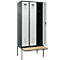 Kleiderspind C+P Evolo Plus, 3 Abteile à 300 mm Breite, schwebende Sitzbank, B 900 x T 815 x H 2120 mm, Zylinder, anthrazitgrau/lichtgrau
