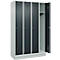 Kleiderspind C+P Evolo Plus, 4 Abteile, 300 mm Abteilbreite, mit Sockel, Anschlag rechts, B 1200 x T 500 x H 1950 mm, Zylinder, lichtgrau/anthrazitgrau