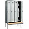 Kleiderspind C+P Evolo Plus, 4 Abteile à 300 mm Breite, schwebende Sitzbank, B 1200 x T 815 x H 2120 mm, Drehriegel, anthrazitgrau/lichtgrau