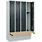 Kleiderspind C+P Evolo Plus, 4 Abteile à 300 mm Breite, Sockel, schwebende Sitzbank, B 1200 x T 815 x H 1950 mm, Drehriegel, lichtgrau/anthrazitgrau