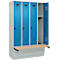 Kleiderspind C+P Evolo Plus, 4 Abteile à 300 mm Breite, Sockel, schwebende Sitzbank, B 1200 x T 815 x H 1950 mm, Drehriegel, lichtgrau/lichtblau