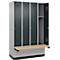 Kleiderspind C+P Evolo Plus, 4 Abteile à 300 mm Breite, Sockel, schwebende Sitzbank, B 1200 x T 815 x H 1950 mm, Zylinder, weißaluminium/anthrazitgrau