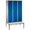 Kleiderspind m. untergebauter Sitzbank,3 Abteile, Zylinderschloss, weißaluminium/enzianblau