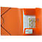 Offene, orangefarbene Mappe mit Papier, Karte und Visitenkarte. Schwarzes Gummiband zum Verschliessen.