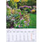 Un jardin en automne, rempli de fleurs colorées. En arrière-plan, un calendrier avec le mois d'octobre 2027.