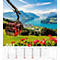 Téléphérique rouge devant un panorama de montagne et un lac, fleurs rouges au premier plan. Calendrier avec les dates de juillet.