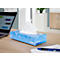 Eine blaue Kleenex-Box auf einem Schreibtisch. Daneben Laptop, Notizblock und Stift.