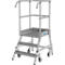 Aluminium-Stehleiter mit Plattform, Geländer und Rollen, freistehend.