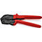 Zwarte krimptang met rode handvatten. Gemarkeerd met 'KNIPEX 97 52 06' op de tangkop.